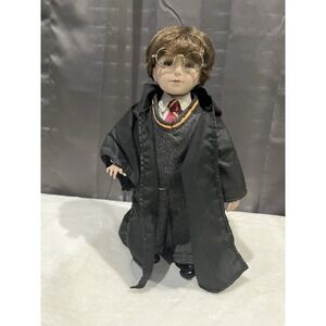 Harry Potter Glass 15" Doll With Rob And Metal Framed Glasses